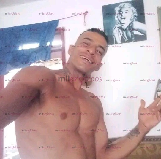 FOTOS DE CHICO MARCADO DEL GIM SERIO DISCRETO RESERVADO PULCRO