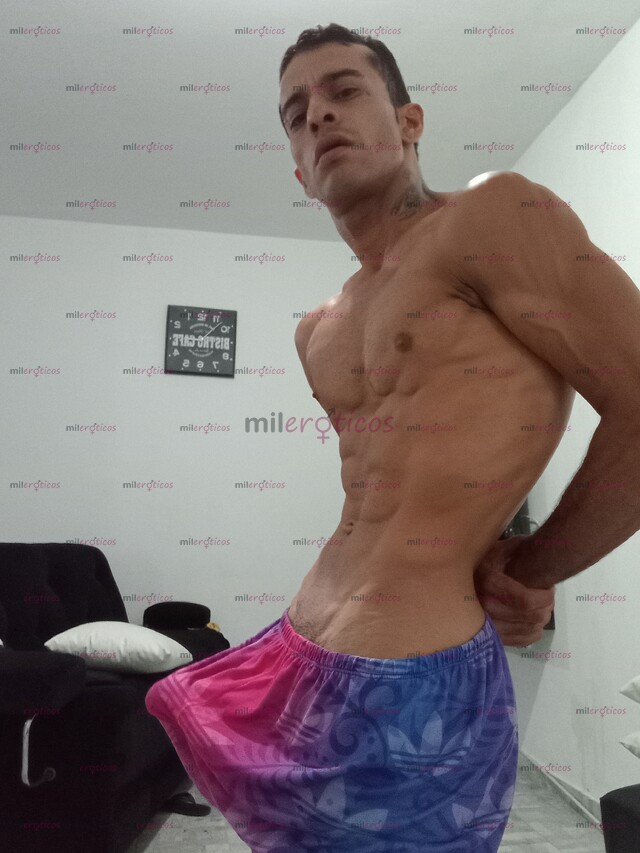 FOTOS DE CHICO MARCADO DEL GIM SERIO DISCRETO RESERVADO PULCRO
