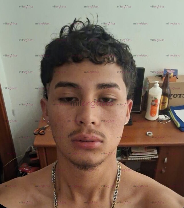 FOTOS DE JOVEN 18 AÑOS Y 18CM , EN LA CIUDAD, FULL MORBOSO, DISPUESTO A COMPLACERTE