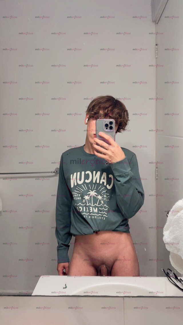 FOTOS DE TWINK JOVEN, ESTUDIANTE TWUNK GUAPO Y AMABLE