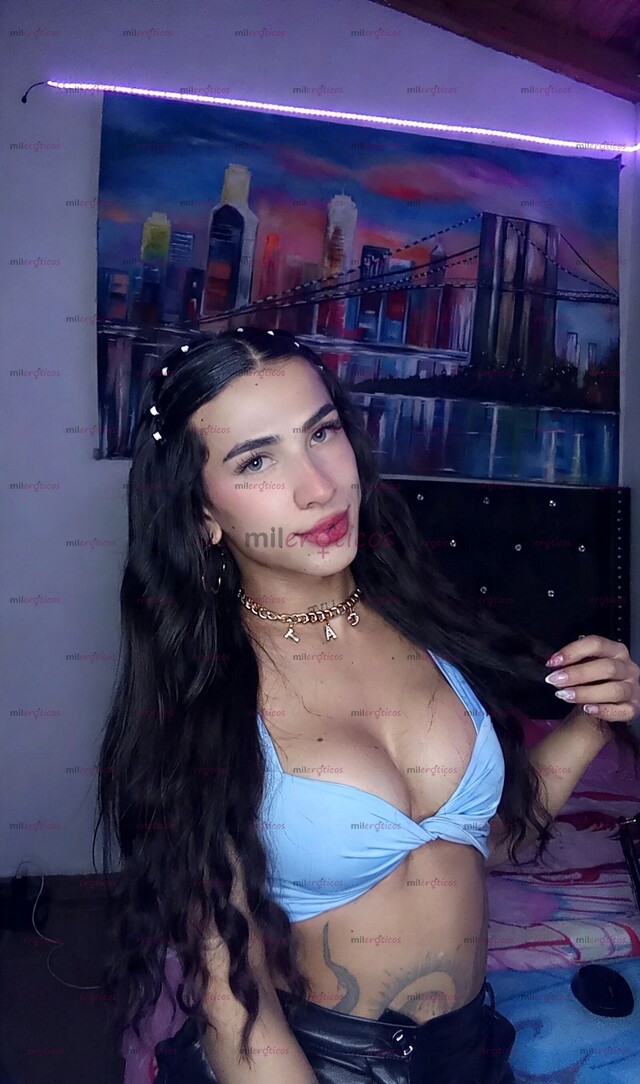 FOTOS DE MUJER TRANS EDUCADA, FEMENINA Y CARISMÁTICA