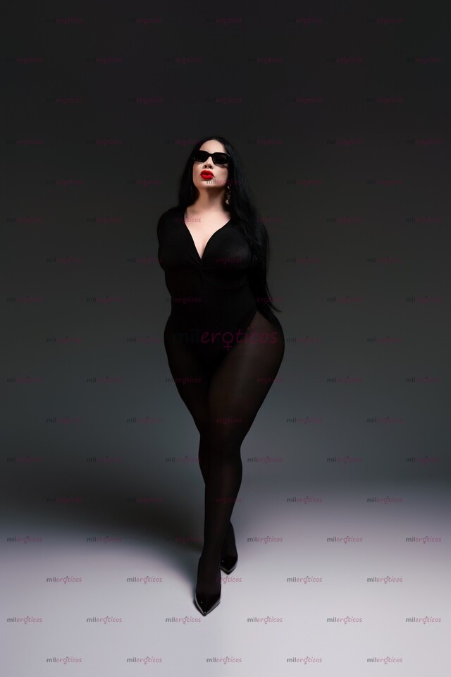 FOTOS DE TU DIOSA DOMINATRIX DISPONIBLE PARA JUGAR...