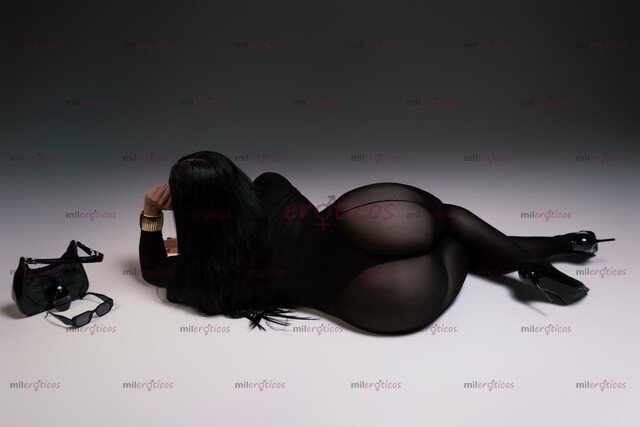 FOTOS DE TU DIOSA DOMINATRIX DISPONIBLE PARA JUGAR...