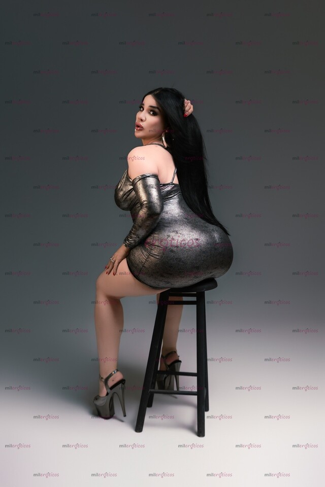FOTOS DE TU DIOSA DOMINATRIX DISPONIBLE PARA JUGAR...