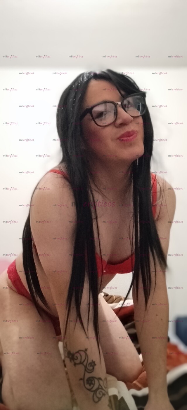 FOTOS DE LINDA TRAVESTI SEXOSA CON GANAS DE HACERTE PASAR UN RATO MUY RICO.