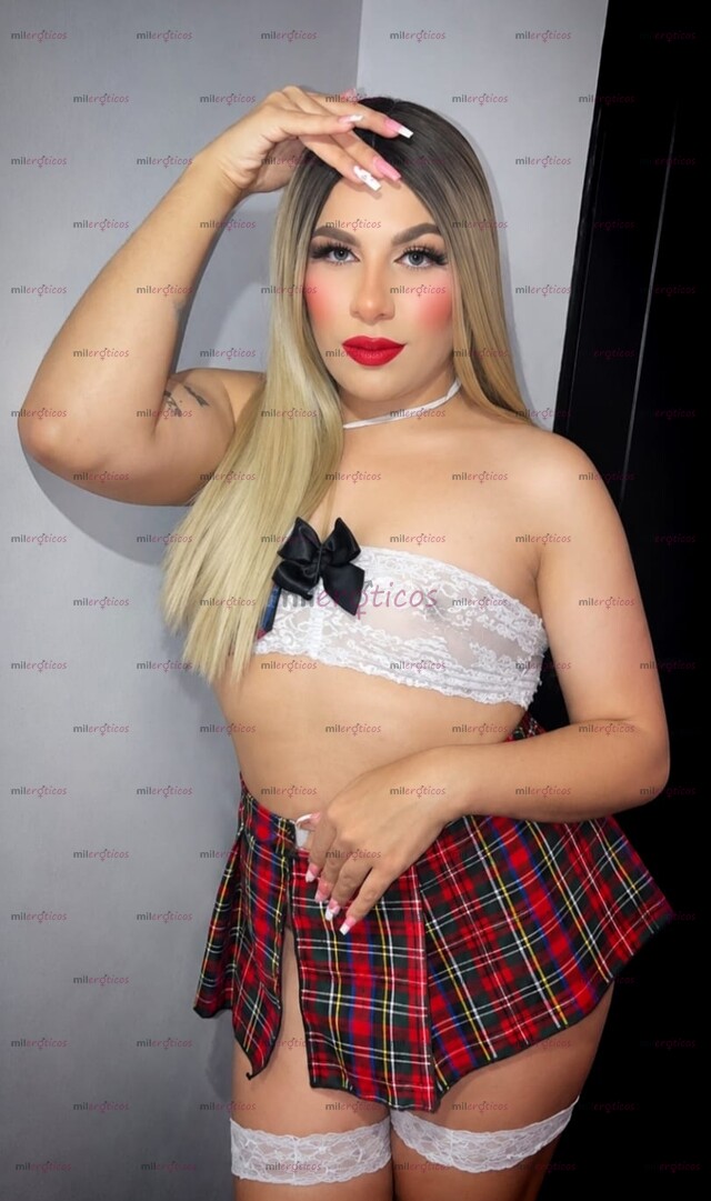 FOTOS DE MUJER RECONOCIDA POR SU IMPECABLE SERVICIO,NADA DE 30 NI 40 ESO ES PARA LAS FEAS