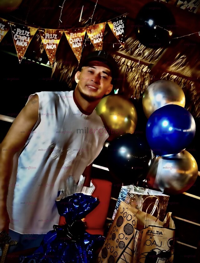 FOTOS DE JOVEN CON GANAS DE PASARLA RICO OJOS AZULES RICO UN OCASIONAL SOLO MUJERES