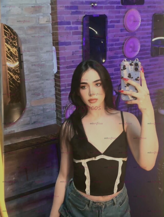 FOTOS DE AMBER BLANQUITA PORCELANA DE OJOS AZULES