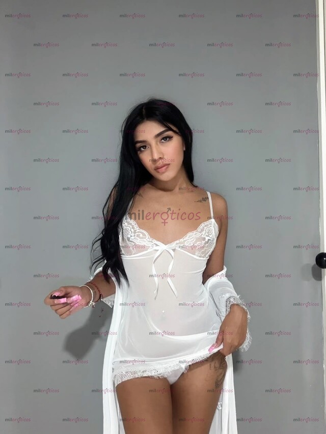 FOTOS DE MORENA CANDELA, PETIT NATURAL Y SUPER CANCHONDA