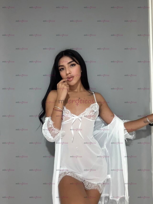 FOTOS DE MORENA CANDELA, PETIT NATURAL Y SUPER CANCHONDA