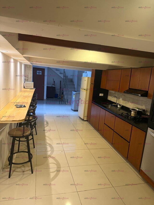 FOTOS DE HABITACIONES AMOBLADAS PARA TRABAJAR EN LA MEJOR LOCALIDAD DE LA CIUDAD
