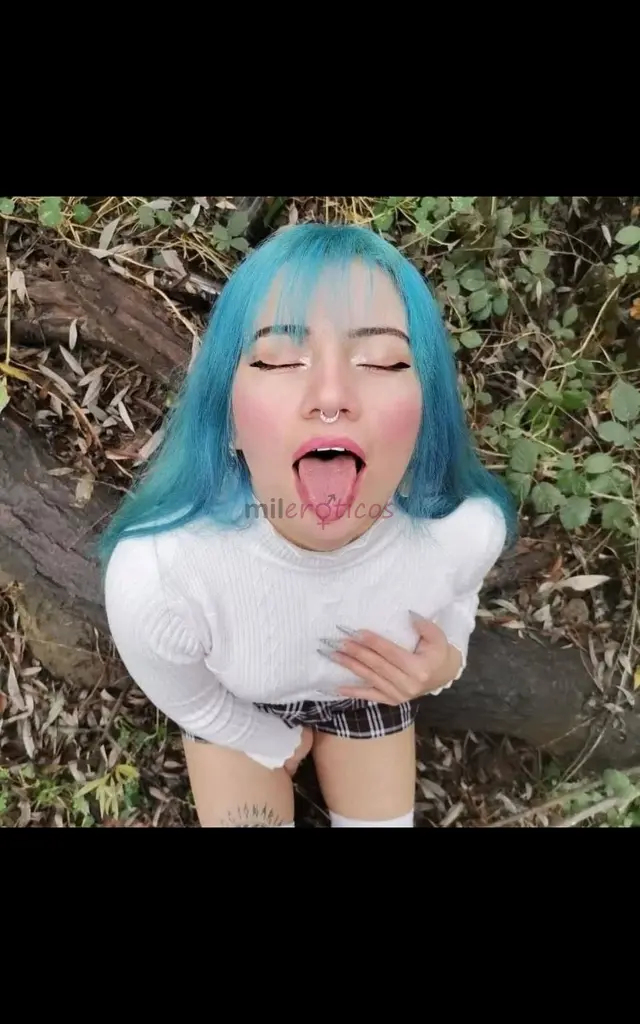 Ha soy alecita tengo piel blanquita soy delgada besadora masajista atiendo desnuda tambien atiendo a chicas y chicos hago despedidas de soltero hago d...