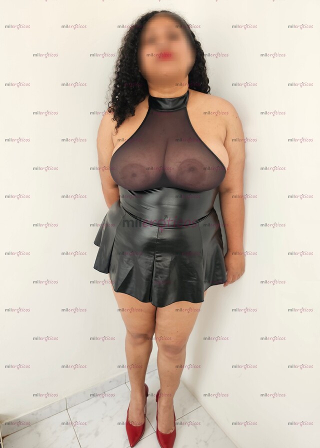 FOTOS DE DELICIOSA GORDI BUENA CON TETAS ENORMES Y GRANDES CURVAS
