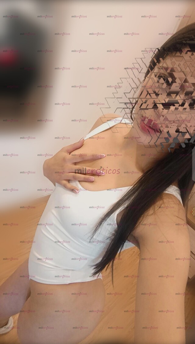 FOTOS DE HOLA AMOR SOY LAURA DE 19 AÑOS, SOY UNA CHICA ATENTA, DELGADA Y DISPONIBLE