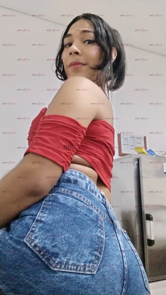 FOTOS DE VALE TU NIÑA SUPER FÉMINA PELI LARGA PIEL CANELA
