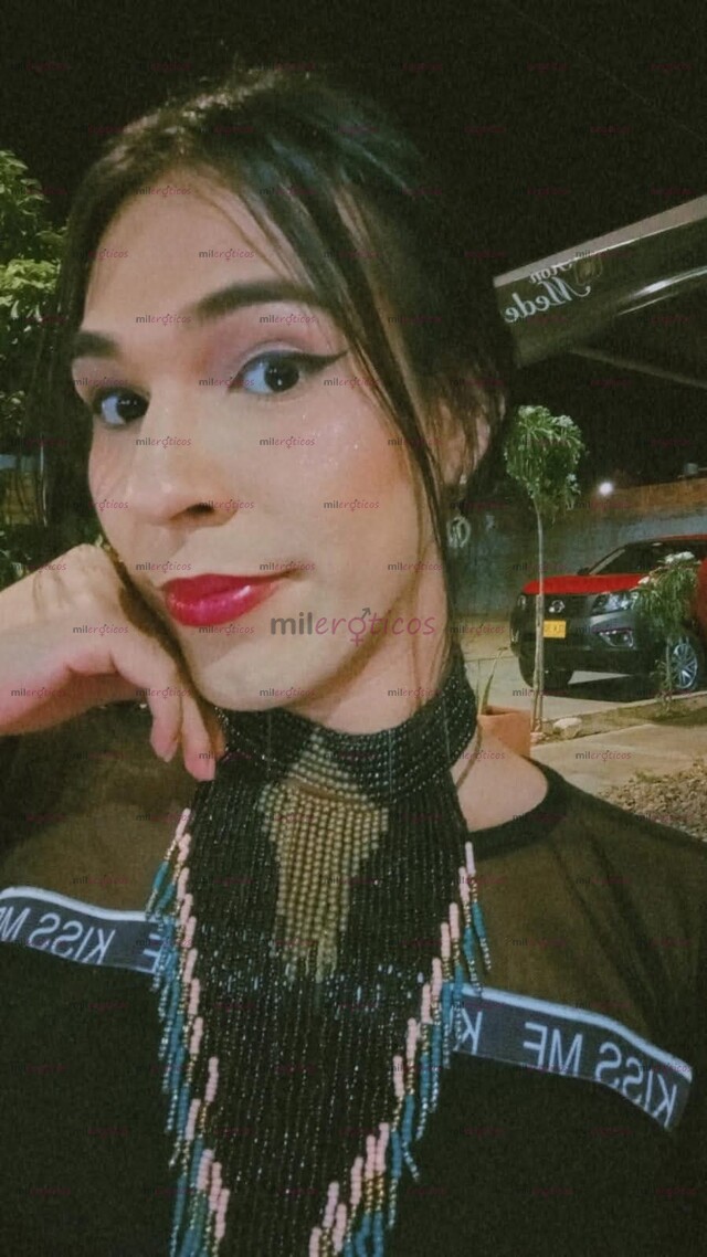 FOTOS DE VALE TU NIÑA SUPER FÉMINA PELI LARGA PIEL CANELA