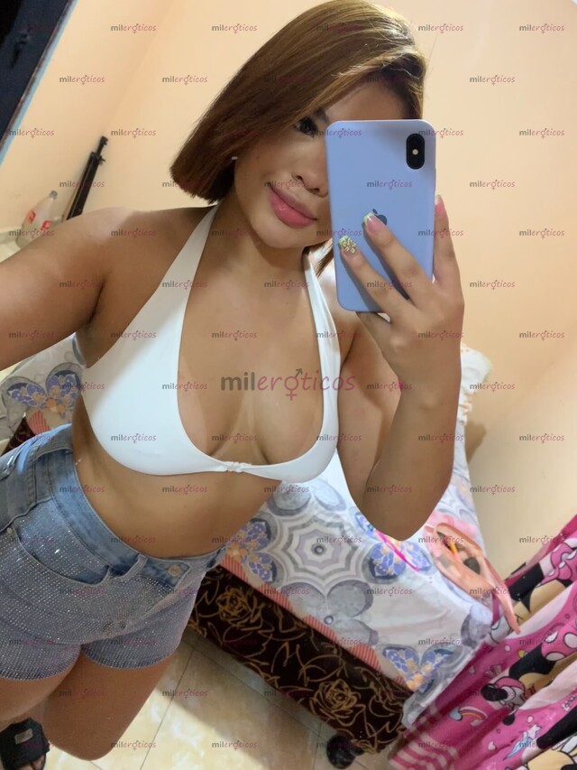 FOTOS DE CORALINE ESPECTACULAR MUJER CON VOLUPTUOSAS TETAS Y CULO PARA COMPLACERTE
