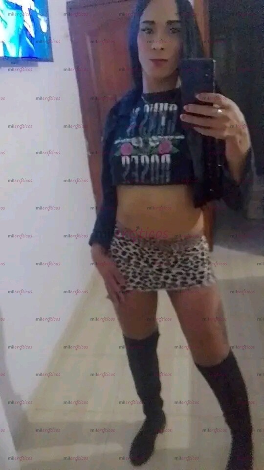 FOTOS DE HOLA MIS AMORES SOY UNA CHICA DESCOMPLICADA SOY VERSÁTIL ACTIVA Y PASIVA