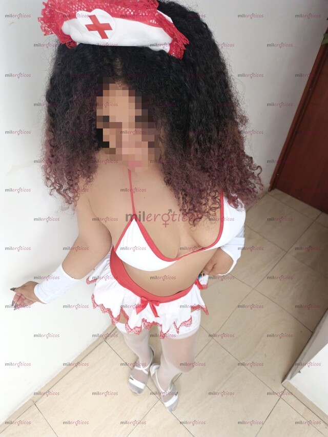 FOTOS DE DEJATE TRATAR RICO CON LINDA ENFERMRITA DE CABELLO CRESPO