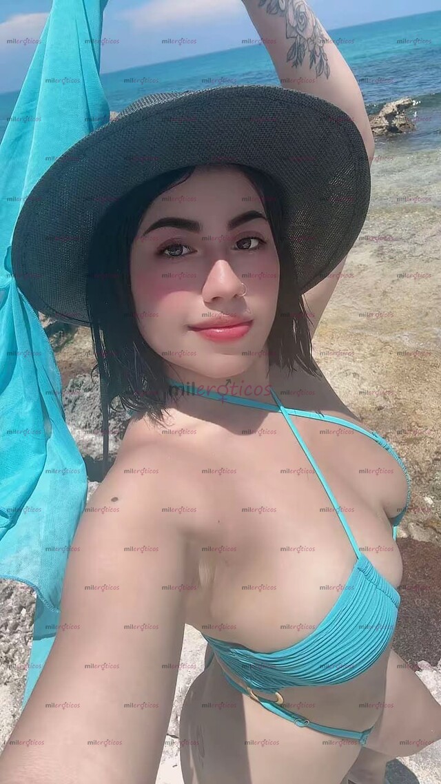 FOTOS DE BONITA CHICA DE CASA ESTUDIANTE AÚN UNA LOBITA EN LA CAMA