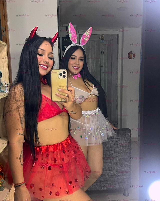 FOTOS DE TUS GEMELAS FAVORITAS DIVERTIDAS Y COMPLACIENTE ADICTAS AL SEXO DISPONIBLES