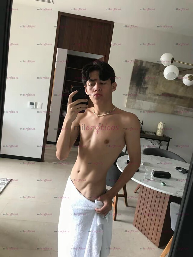 FOTOS DE SOY PATRICK UN TWINK DELGADO ME GUSTA BEBER SALIR Y DISFRUTAR ME ENCANTA EL SEXO