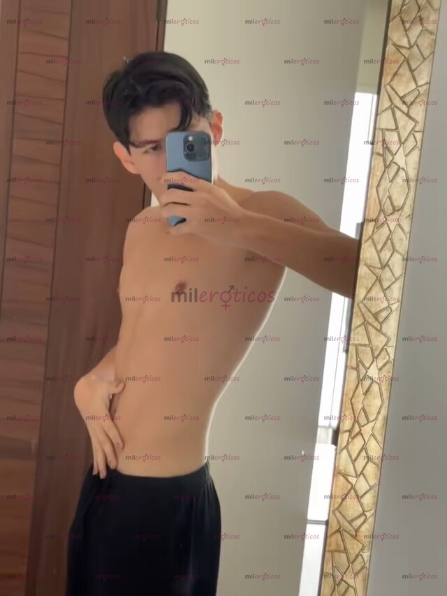 FOTOS DE SOY PATRICK UN TWINK DELGADO ME GUSTA BEBER SALIR Y DISFRUTAR ME ENCANTA EL SEXO