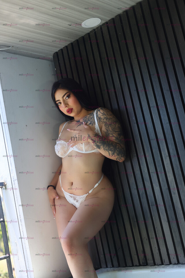 FOTOS DE HERMOSA TATUADA DE OJOS SEDUCTORES GEORGIANNA LA MÁS DELI NUEVA EN LA CIUDAD