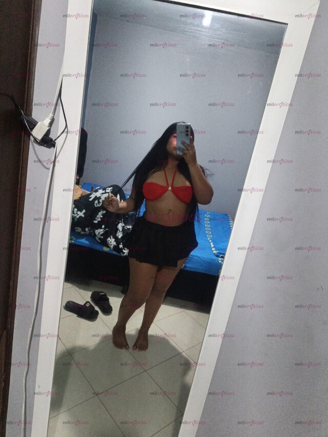 FOTOS DE LINDA MORENITA DISPUESTA A COMPLACERTE TRES PLATOS