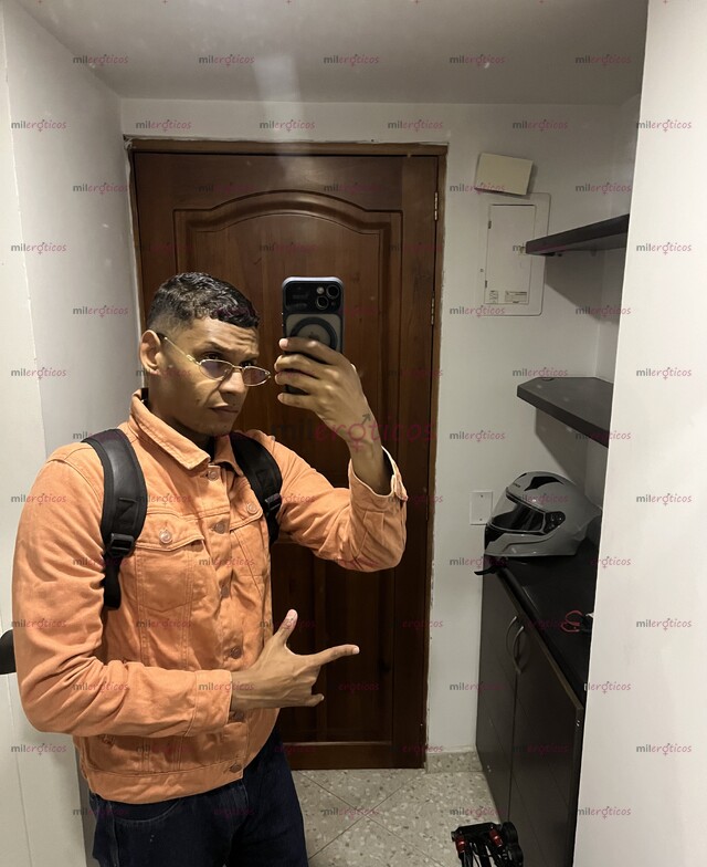 FOTOS DE COSTEÑO ARRECHO CON LA MONDA GRANDE Y GRUESA