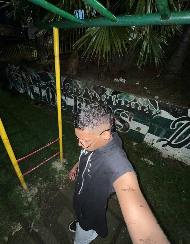 FOTOS DE COSTEÑO ARRECHO CON LA MONDA GRANDE Y GRUESA