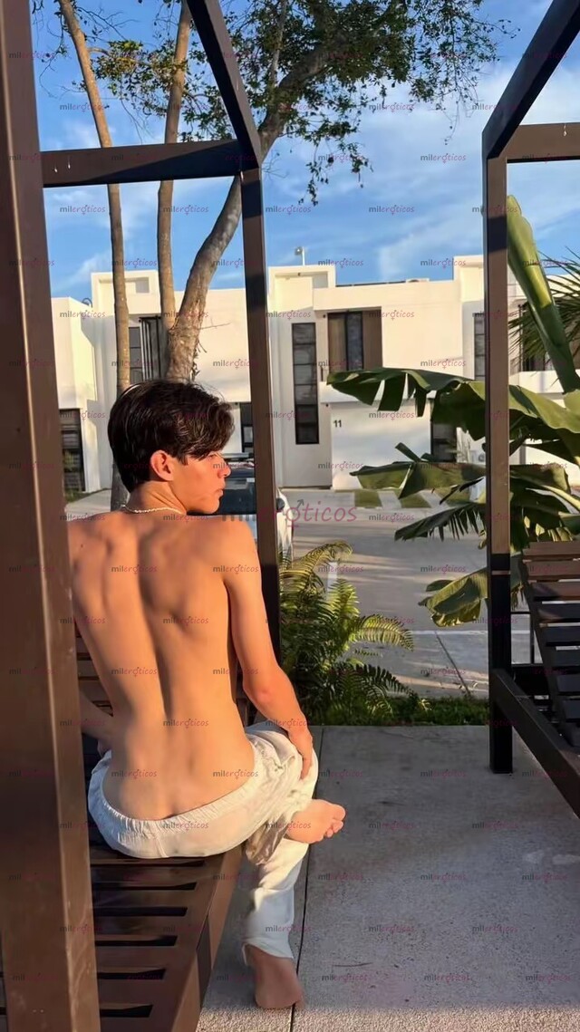 FOTOS DE SOY PATRICK UN TWINK DELGADO ME GUSTA BEBER SALIR Y DISFRUTAR ME ENCANTA EL SEXO