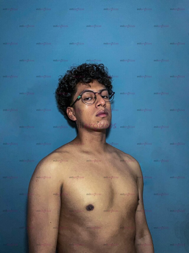 FOTOS DE CHICO PASIVO SUMISO BUSCANDO COMPLACER A HOMBRES DECIDIDOS A PASARLA BIEN