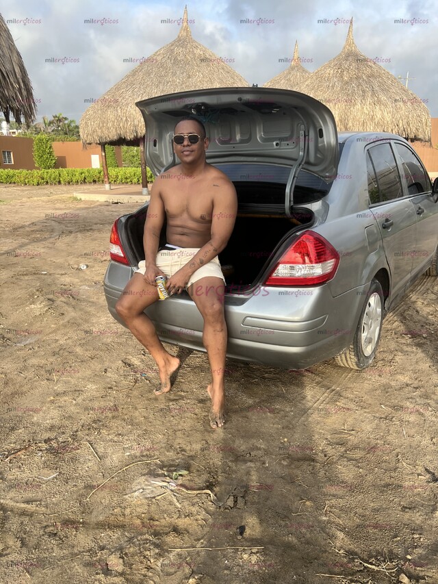 FOTOS DE COSTEÑO, FLACO ARRECHO DE PASO EN TU CIUDAD DISPUESTO A BAJARTE LA LUNA
