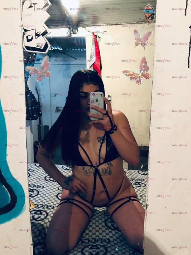 FOTOS DE SOY UNA CHICA TOTALMENTE EXTROVERTIDA COMPLACIENTE SUMISA EN MIS SERVICIOS