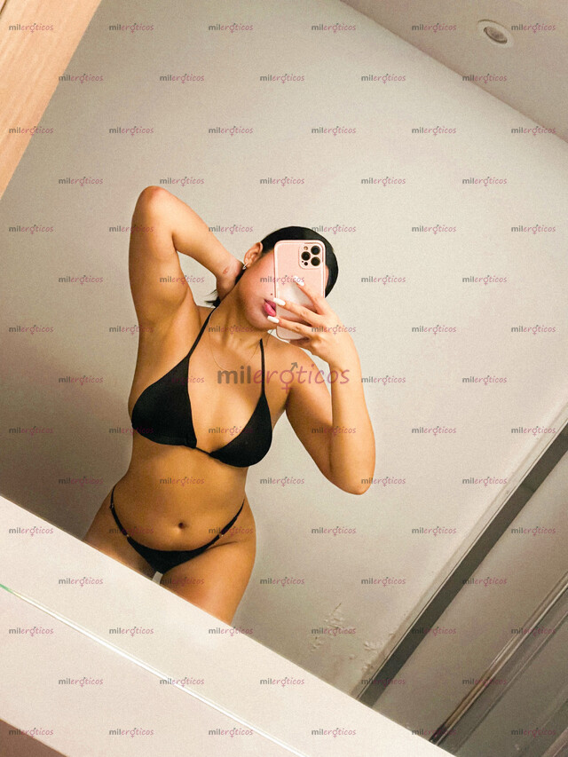 FOTOS DE FLAQUITA DIVINA, DULCE Y SEDUCTORA TODA UNA DIOSA EN LA CAMA