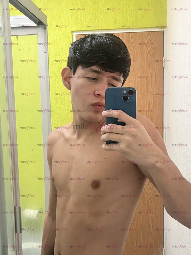 FOTOS DE SOY PATRICK UN TWINK DELGADO ME GUSTA BEBER SALIR Y DISFRUTAR ME ENCANTA EL SEXO
