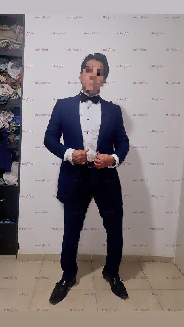 FOTOS DE EJECUTIVO VIP LGBT: VARONIL, MUSCULOSO Y MUY HOT