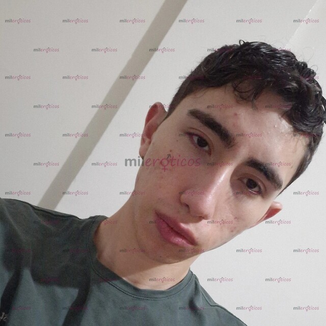 FOTOS DE VERSÁTIL CON GANAS DE FOLLAR HAGO MASAJES Y TE COMPLAZCO COMO QUIERAS