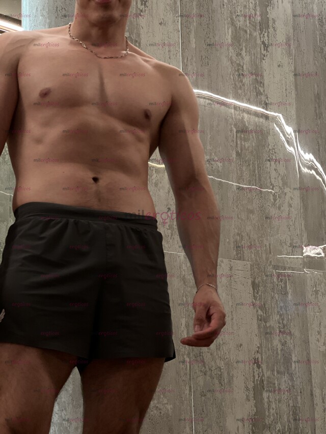 FOTOS DE CHICO GUAPO EN LEÓN ATRACTIVO, MASCULINO Y DISCRETO