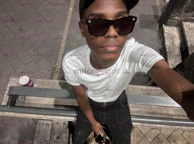 FOTOS DE CHICO NEGRO VERGON 22 CM Y NALGÓN DISPONIBLE DE MENTE ABIERTA