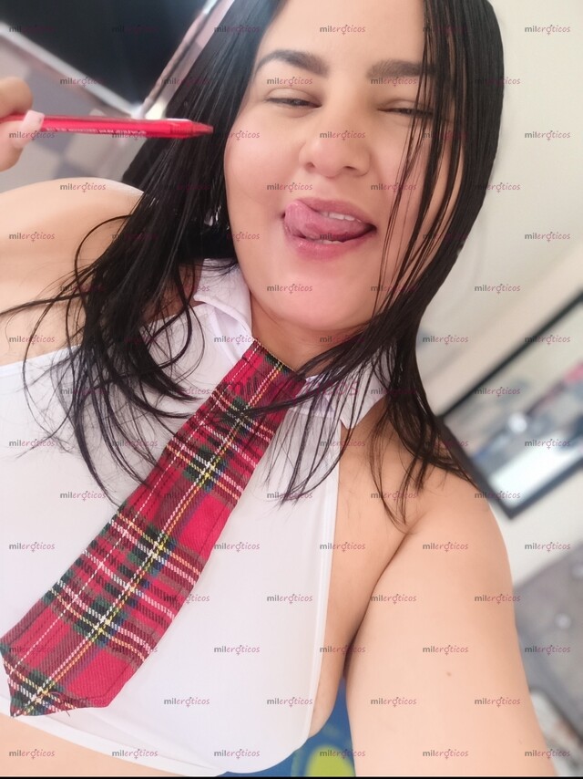 FOTOS DE AGUANTADORA DE BUENA VERGA CON UN CHOCHO HINCHADO PERO APRETADA