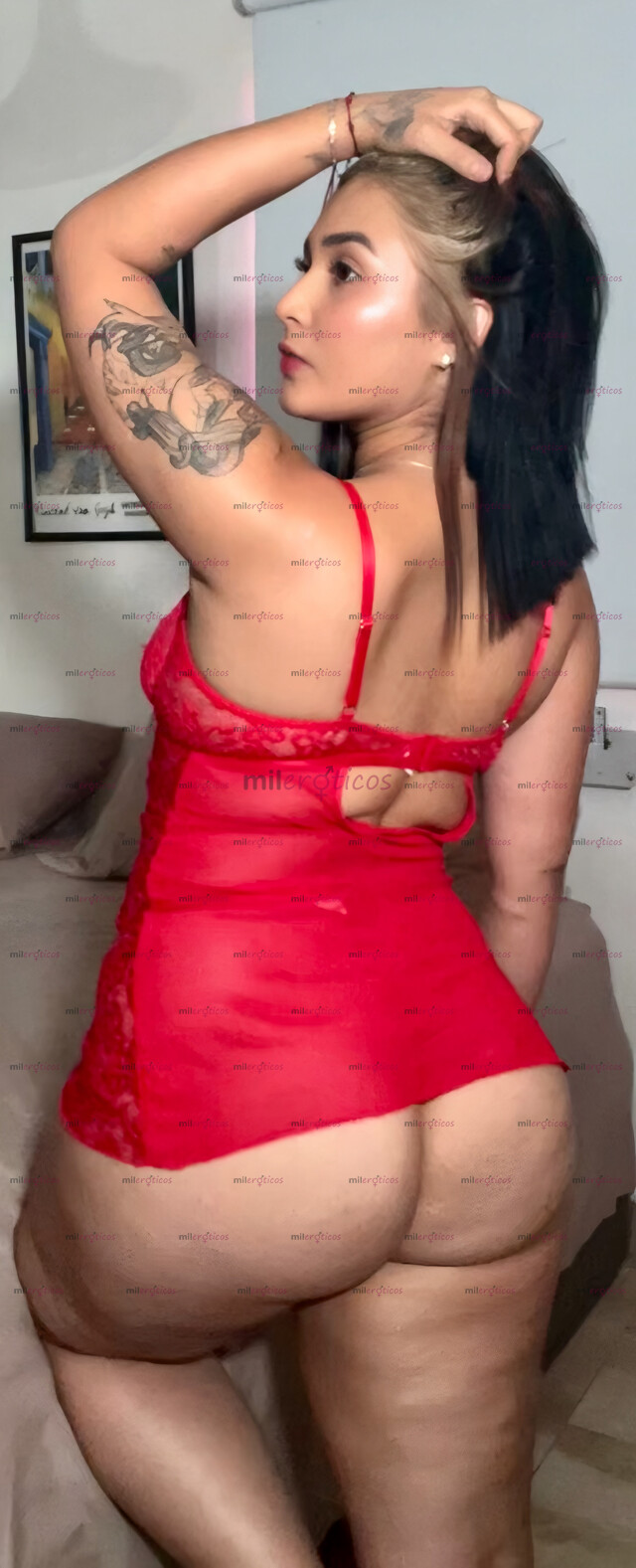 FOTOS DE LINDA EXTRANJERA , RECIÉN LLEGADA Y MUY APRETADITA.................