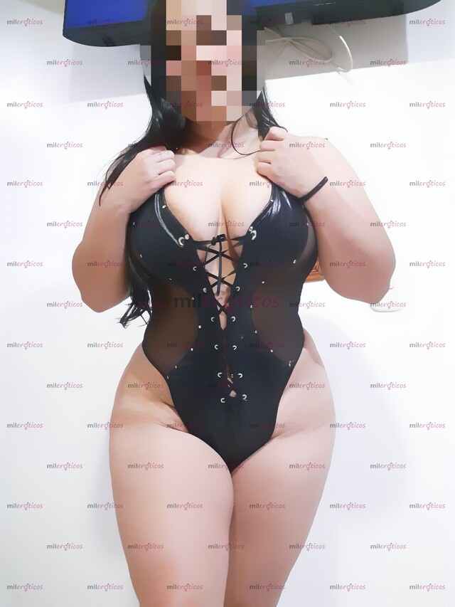 FOTOS DE 80K EXUBERANTE, VOLUPTUOSA, ORAL AL NATURAL CON GARGANTA PROFUNDA.