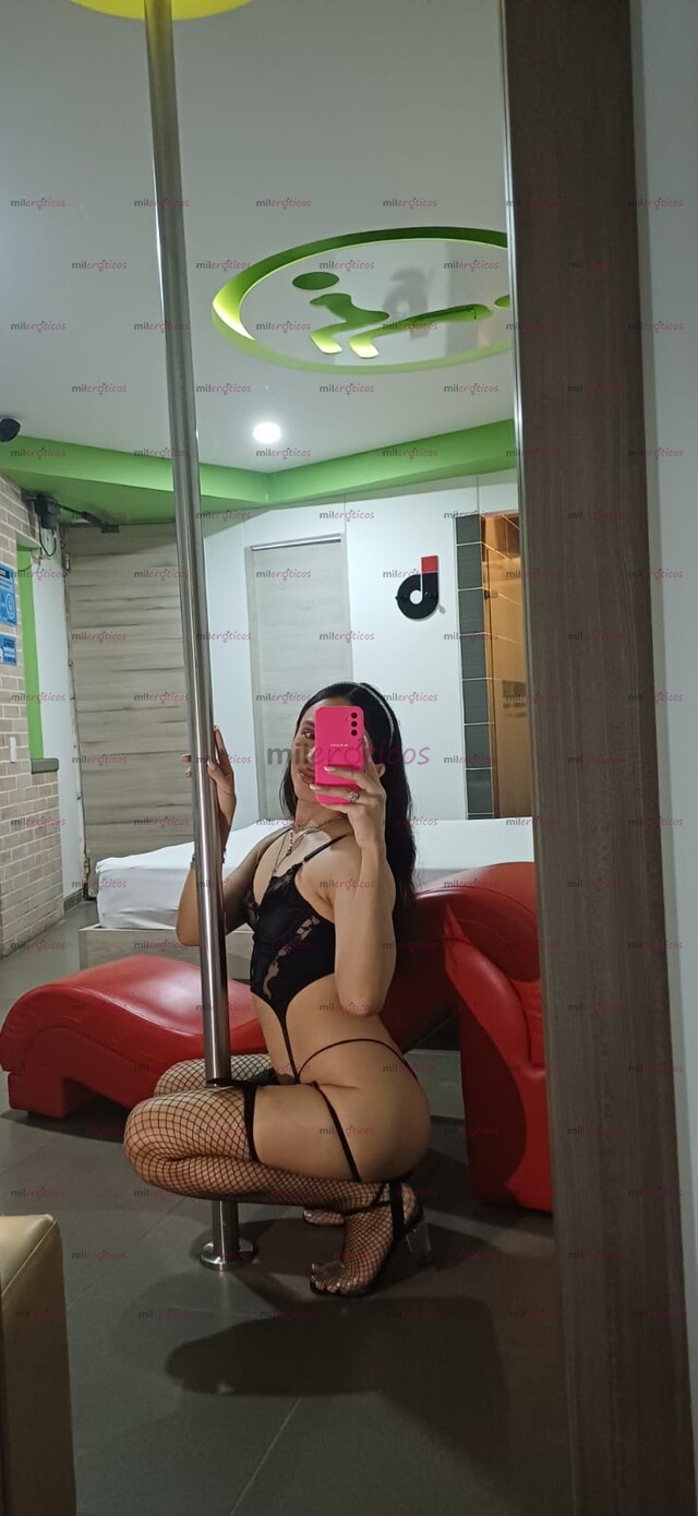 FOTOS DE CHICA TRANS APASIONADA, AMANTE DEL SEXO INTENSO Y SIN TABÚES