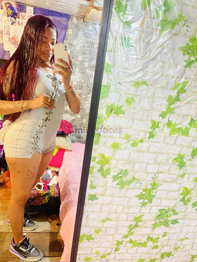 Soy morena alta me gusta compartir y pasarla bien que me traten con amor hago encuentros y distintas partes mido 1 70 soy colombiana me gusta el hombr...