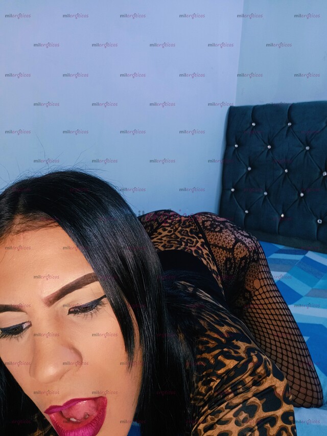 FOTOS DE SOFIA TU FLACA CON UN REGALITO DELICIOSO PARA TI