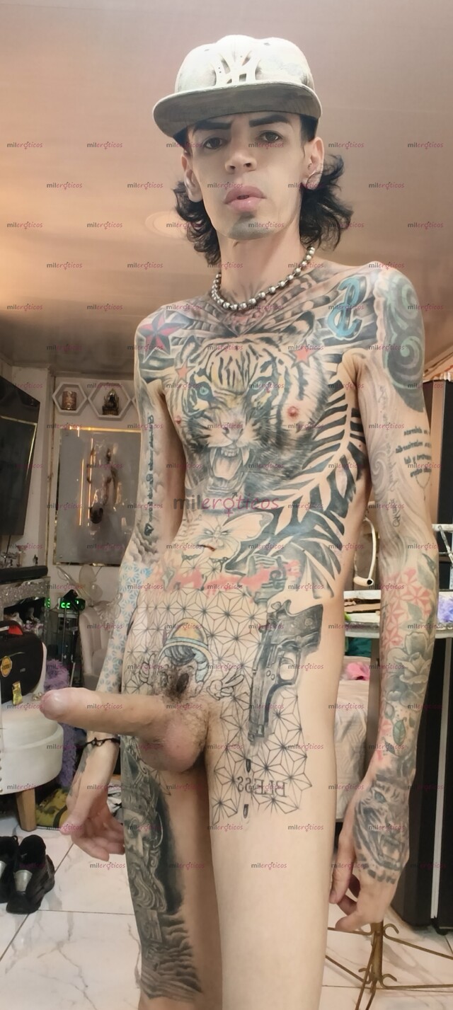 FOTOS DE FLACO ACTIVO BLANCO TATUADO MORBOSO CON SITIO