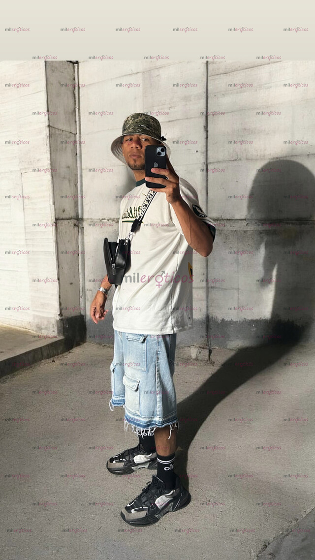 FOTOS DE COSTEÑO, MORENO, DOTADO Y EDUCADO PURO FUEGO Y SABOR .