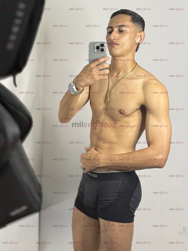 FOTOS DE LATINO CACHONDO, TU FANTASÍA FAVORITA Y PRÓXIMA OBSESIÓN